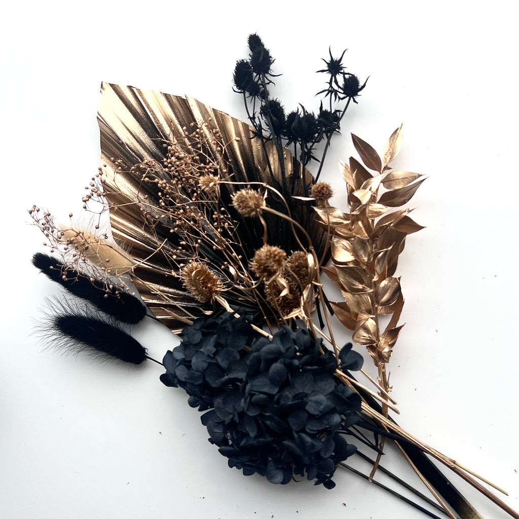 Dried Flower Arrangement for Cake Toppers - Golden Midnight