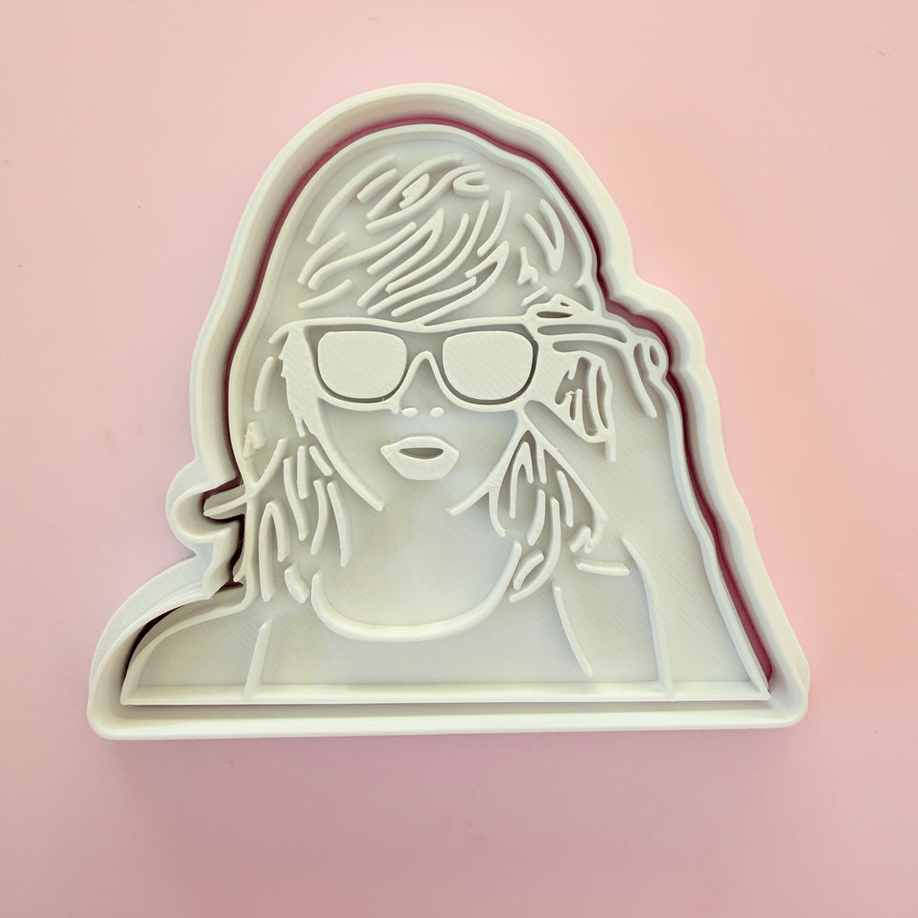 Plastic Cookie Cutter + Cookie Stamp - Taylor Swift