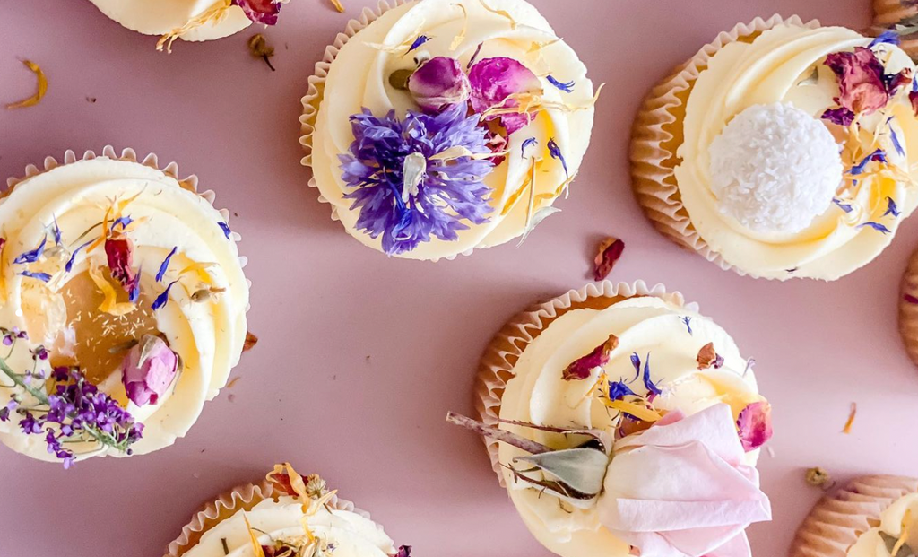 Dried floral cupcake Cakers Paradise