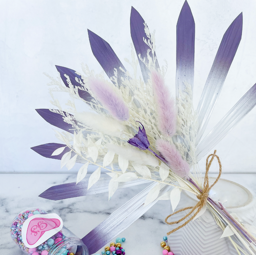 Dried Sun Palm Arrangement for Cake Toppers - White/Purple
