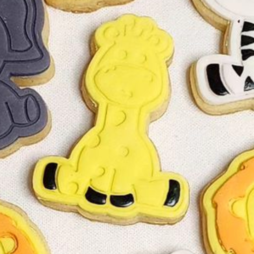 Plastic Cookie Cutter + Fondant Embosser – Baby Giraffe