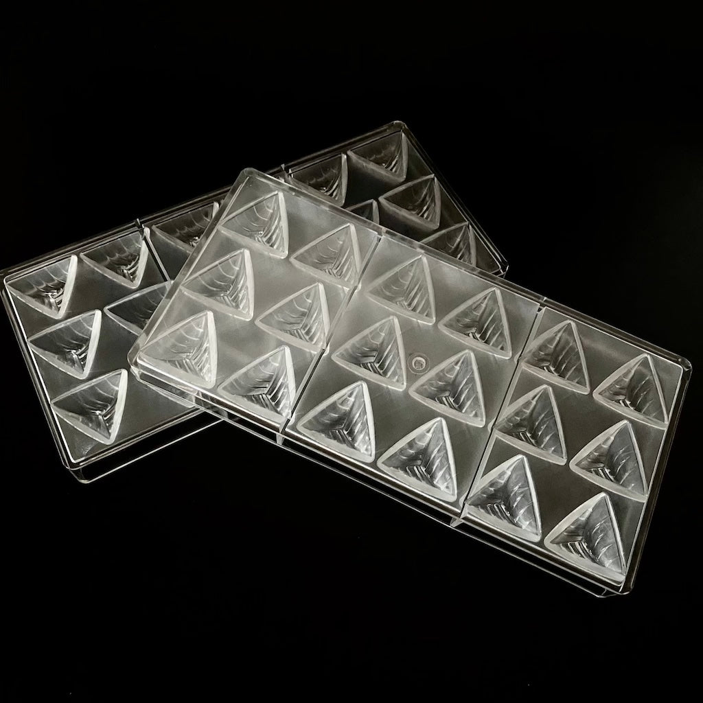 polycarbonate chocolate mould triangle pyramid