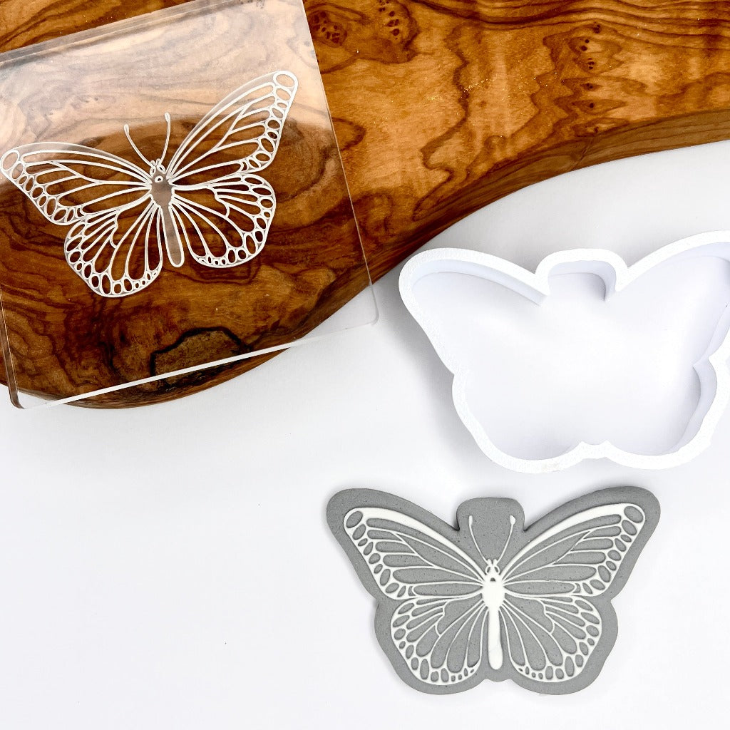 Cookie Cutter + Cookie Stamp - Small Butterfly Cakers Paradise