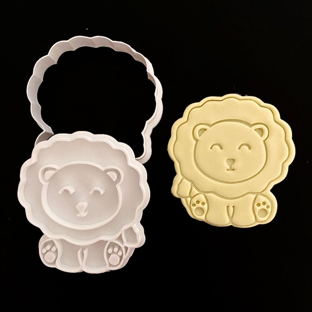 cute baby lion cookie cutter with fondant embosser