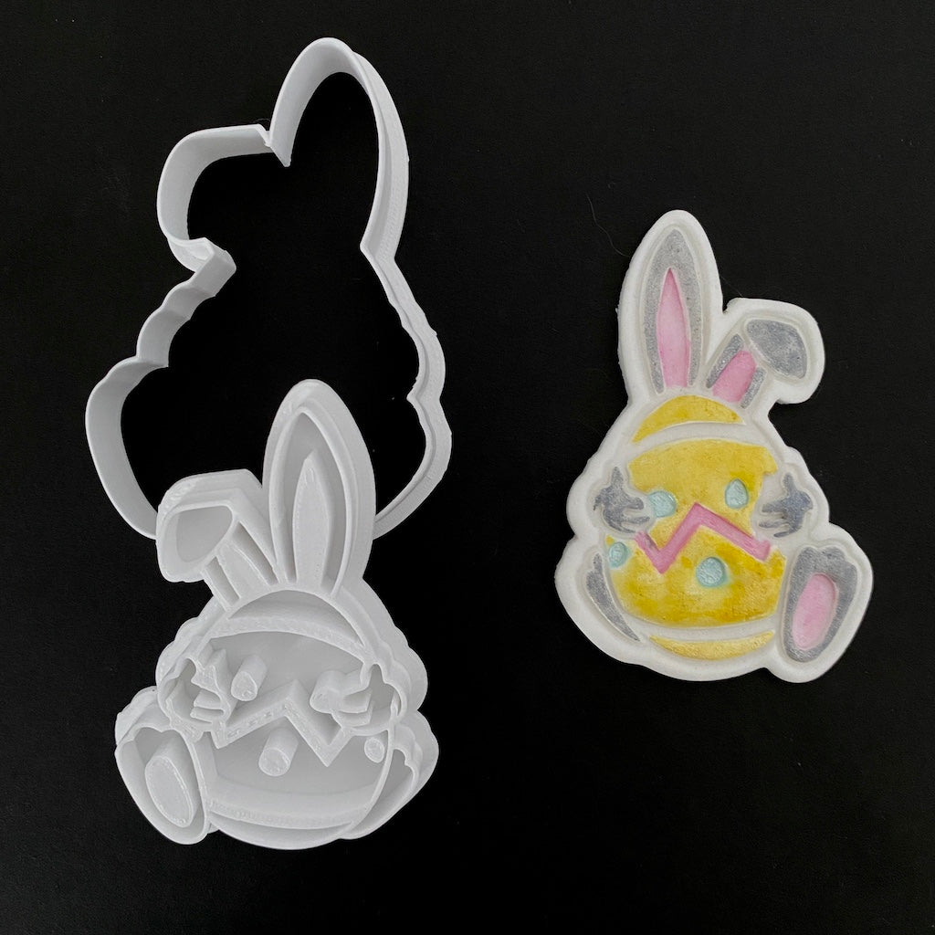 Easter Bunny with Easter Egg cookie cutter with cookie stamp