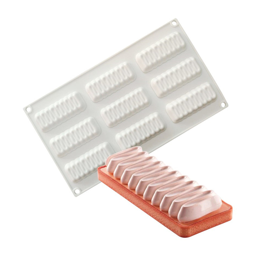 White flexible cake silicone mould