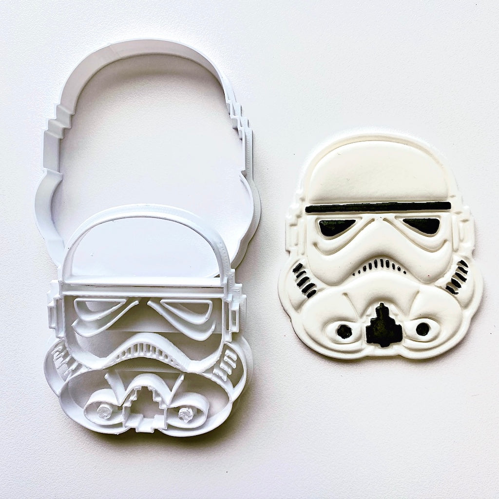 Plastic Cookie Cutter + Fondant Embosser – Space Soldier